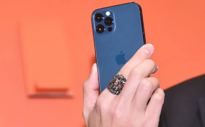 定远苹果手机维修分享iPhone12系列重启方法教程 